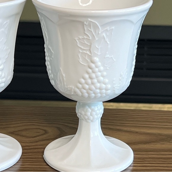 Vtg Milk Glass Goblets - Picture 2 of 10